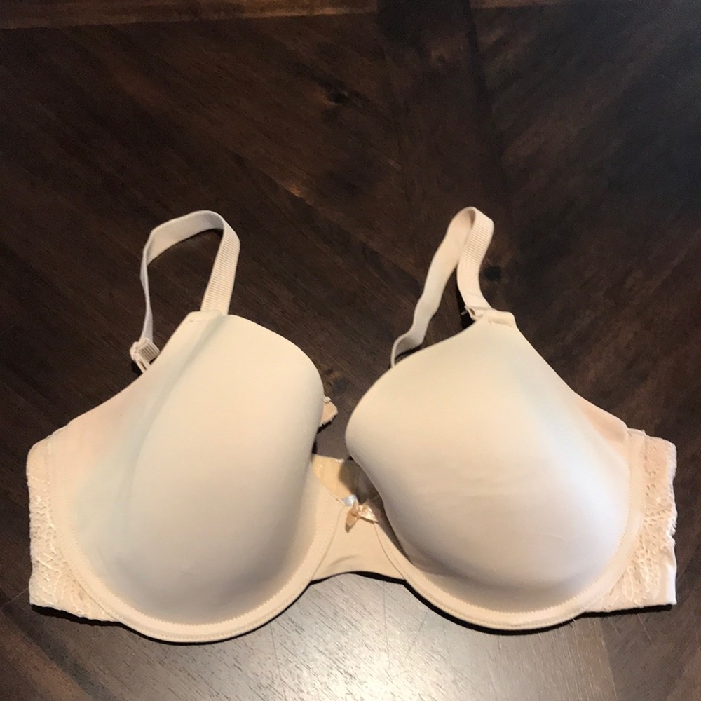 Motherhood Maternity full coverage nursing bra